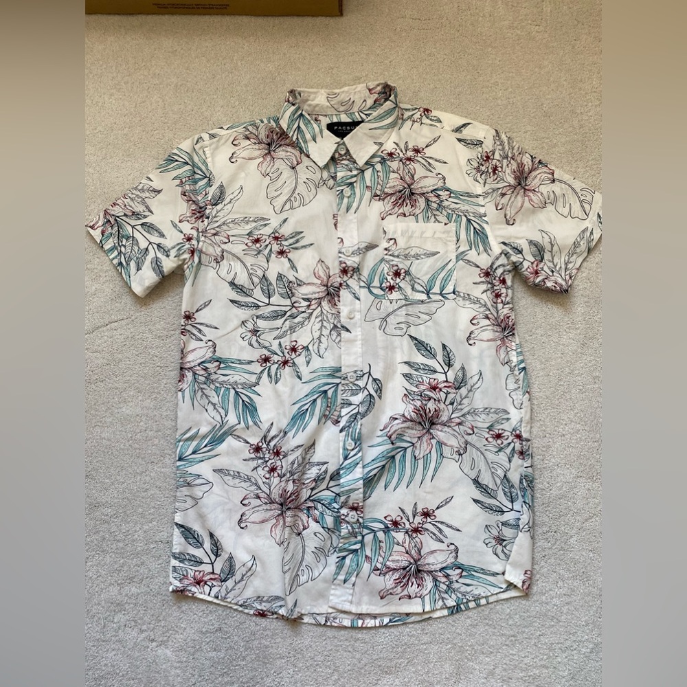 PacSun Floral Short Sleeve Button Down Shirt